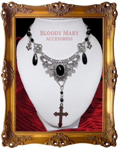 Collar Gothic Elegance