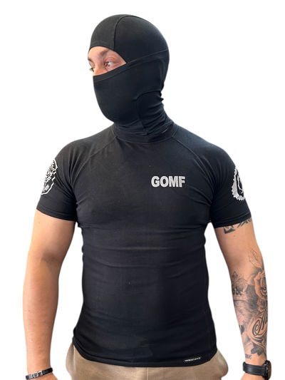 Remera militar estampada GOMF en blanco