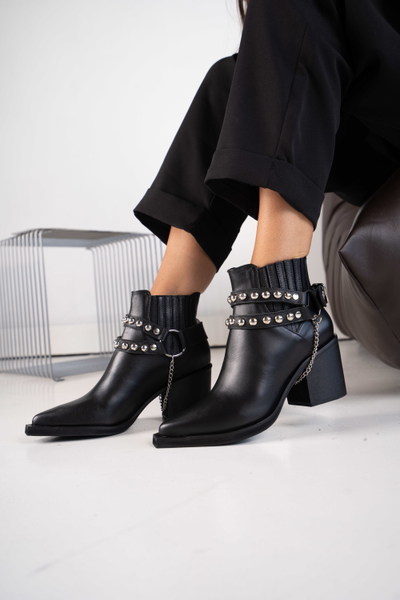 Bota AMIRA
