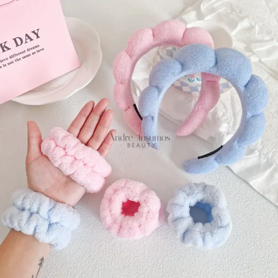 Vincha Fluffy + Muñequeras Skincare Cosmetológica