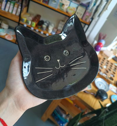 Plato gatito de cerámica negro 