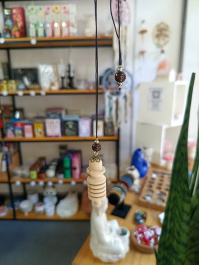 Péndulo de madera Isis