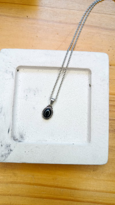 Dije de Obsidiana con Drope 
