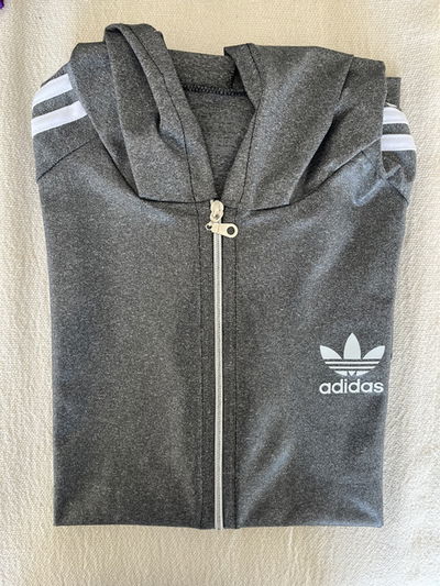 CAMPERA OVERSIZE GRIS SIMIL ENGOMADO