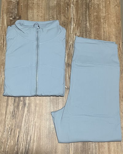 CONJUNTO DEPORTIVO ALMENDRA CELESTE