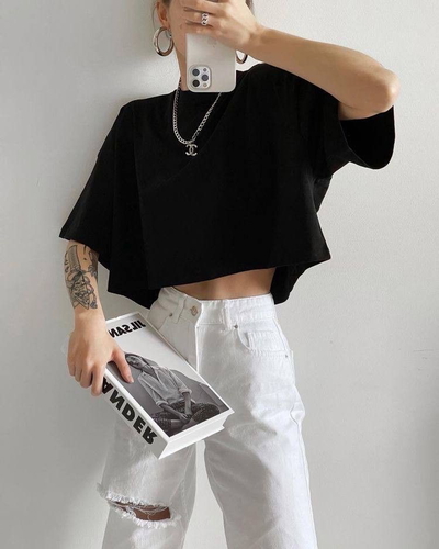 REMERA NEGRA CROP TOP