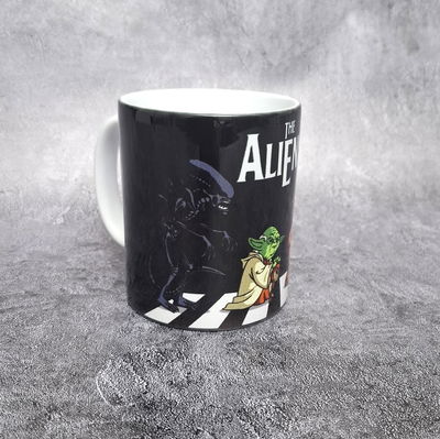 Taza Alien