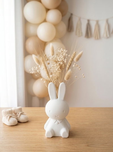 10 souvenirs personalizados - Conejito florero con arreglo floral 