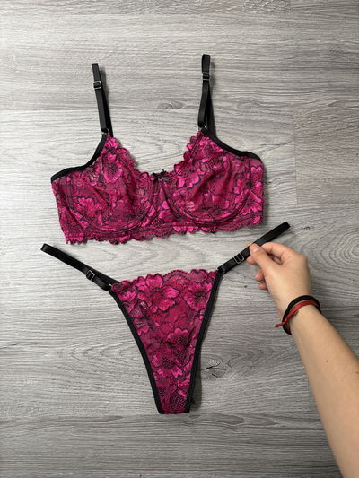 Venecia Fucsia con negro