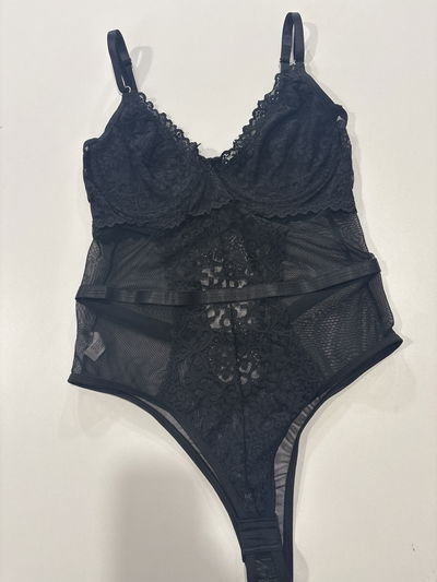 Body muestra 90 negro