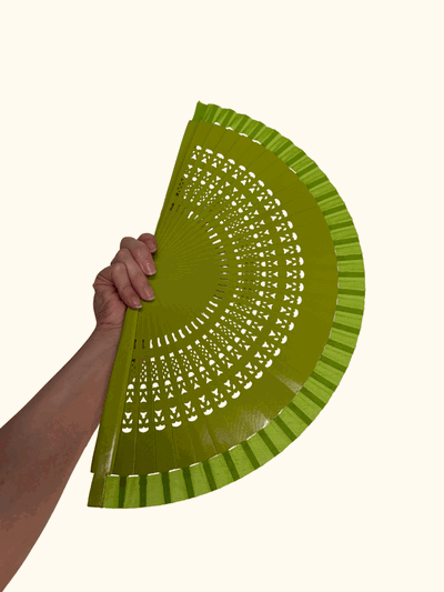 Abanico 23 cm
