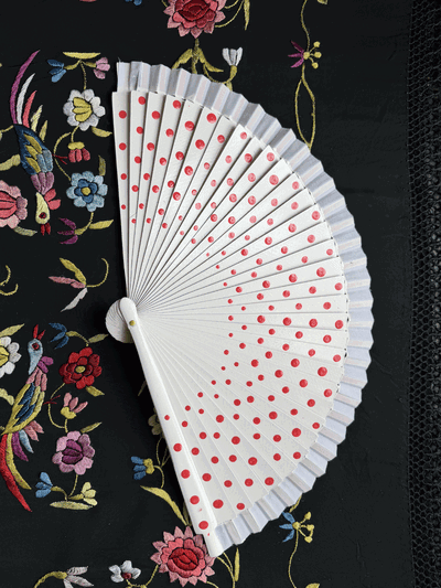 Abanico 23 cm blanco lunar rojo