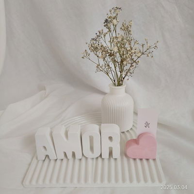 LETRAS ABC DE YESO por unidad