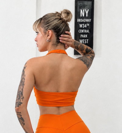 Top halter corto