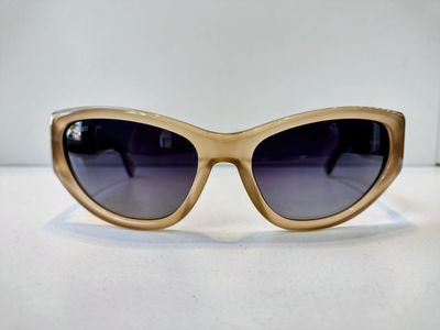 VULK SMILE FOR CAMERA