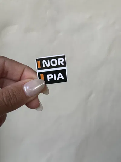 STICKER TÉRMICO MACLAREN NOR - PIA 2x2