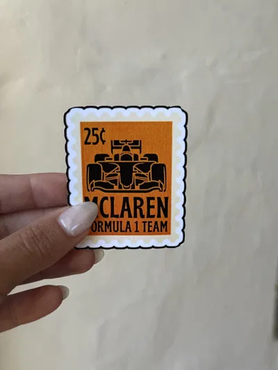 STICKER TÉRMICO ESTAMPILLA MACLAREN 7x6