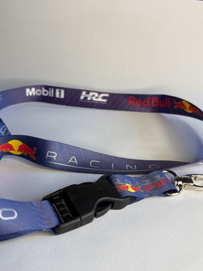 CINTA COLGANTE RED BULL