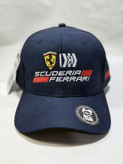 GORRA ESCUDERÍA FERRARI