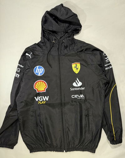 CAMPERA ROMPEVIENTO FERRARI 2025