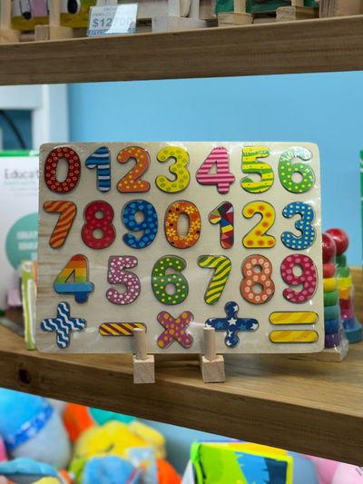 Encastre números y letras