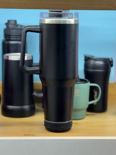 Vaso con parlante inalámbrico