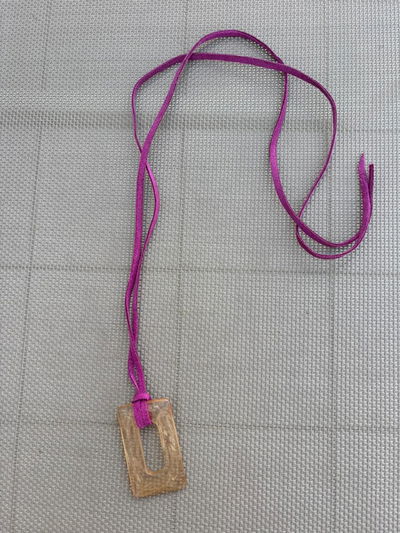 COLLAR RECTANGULO RESINA