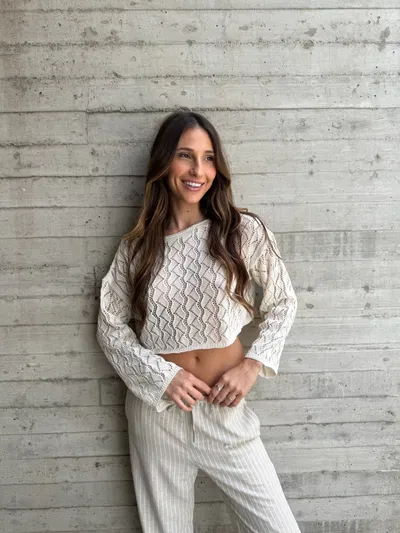 Top calado con mangas