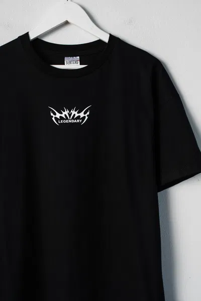 REMERA OVERSIZED "LEGENDARY"