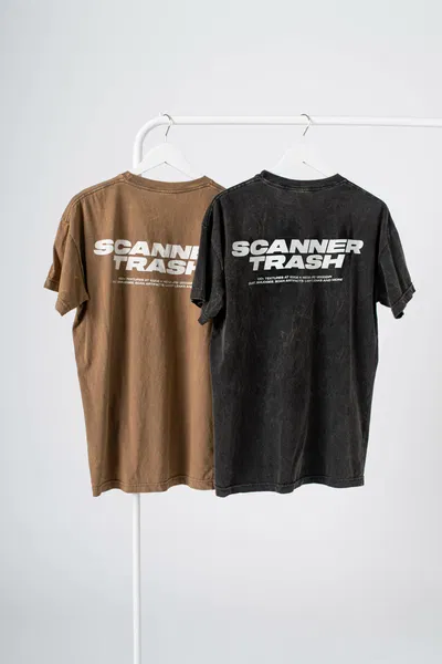 REMERA OVERSIZED NEVADA "SCANNER TRASH"
