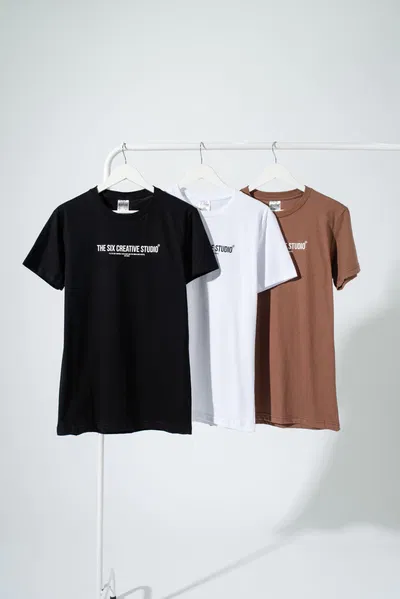 REMERA REGULAR "THE SIX"