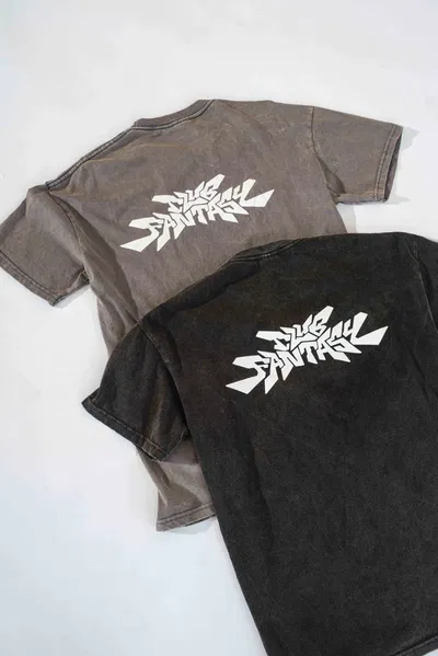 REMERA OVERSIZED NEVADA "CLUB FANTASY"