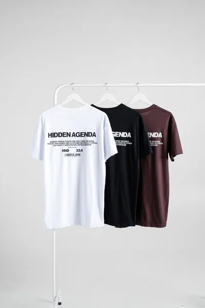 REMERA OVERSIZED "HIDDEN AGENDA"