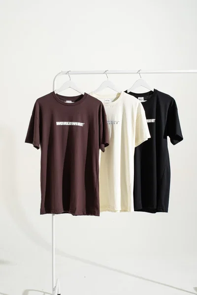 REMERA OVERSIZED "WORLDWIDE"