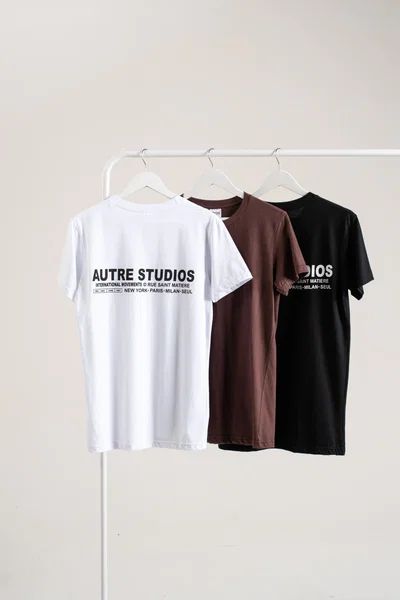 REMERA REGULAR "AUTRE STUDIO"
