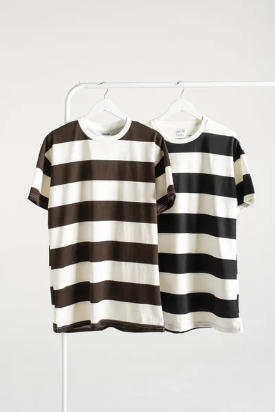 REMERA OVERSIZED RAYADA