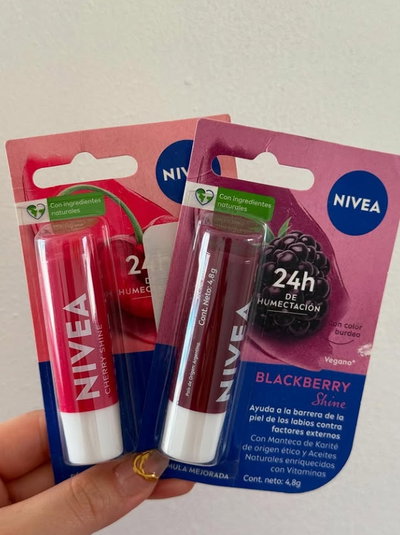 Protector labial humectante (bálsamo labial). Nivea