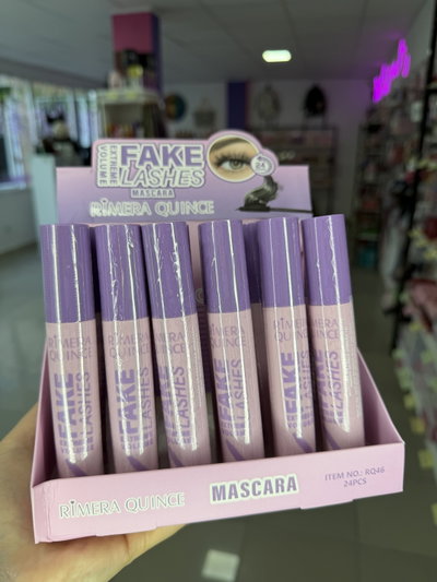 Mascara de pestañas volumen extreme. Rimera Quince