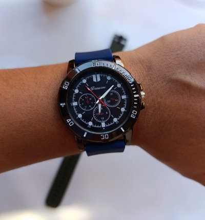 RELOJ LUCAS AZUL 