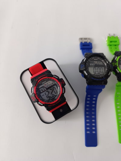 RELOJ GERAL ROJO 