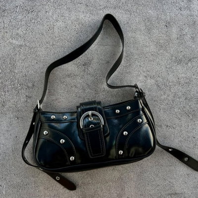 CARTERA BAGUETTE NISSI NEGRO