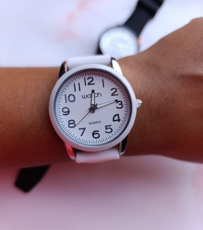 RELOJ TOKIO BLANCO 