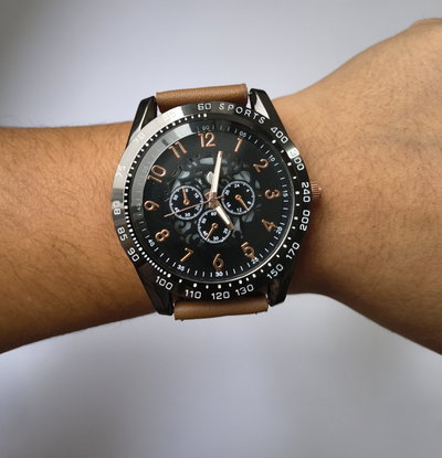 RELOJ  DAVE NEGRO CON MARRÓN 