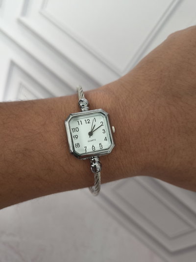 RELOJ ANDREA PLATEADO