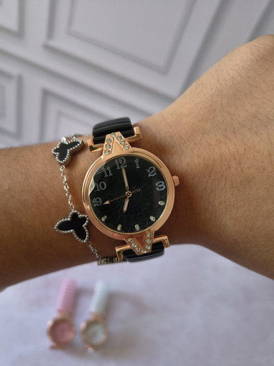 RELOJ ADONAI NEGRO