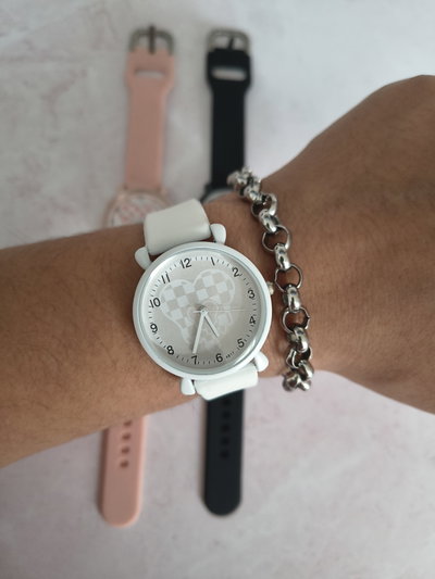 RELOJ  HASH BLANCO