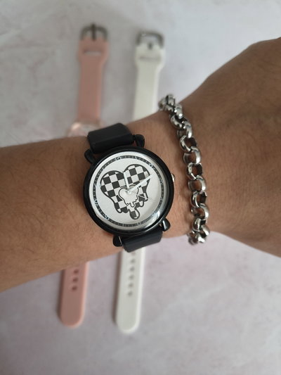 RELOJ  HASH NEGRO