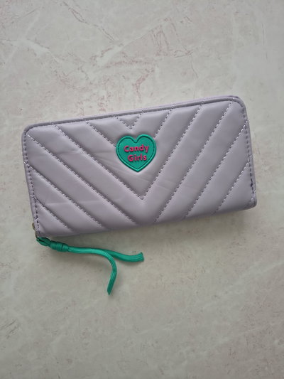 B. SIMPLE GRANDE CANDY LILA 