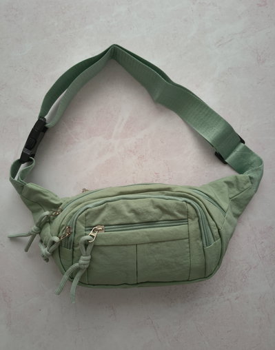 RIÑONERA ADA VERDE 