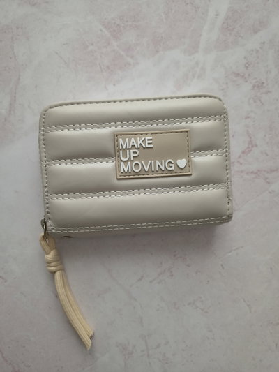 B. SIMPLE CHICO MAKE NUDE
